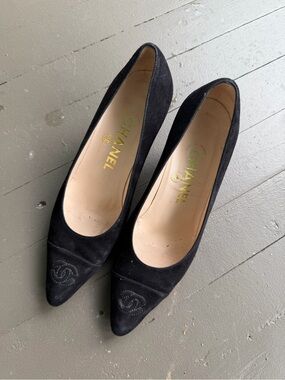 Chanel Suede Pumps Kitten Heels Shoes Black Size 36.5 / women’s 6.5